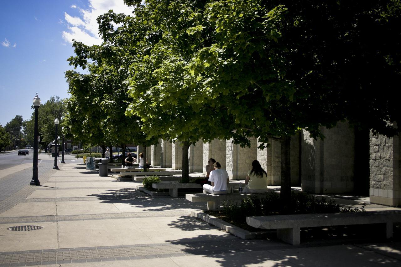 David C. Smith House - Queen'S University Aparthotel คิงสตัน ภายนอก รูปภาพ