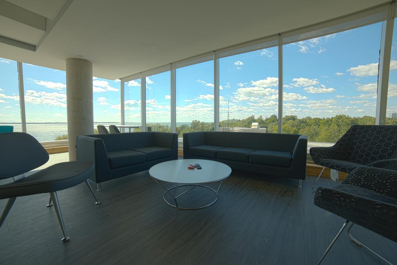 David C. Smith House - Queen'S University Aparthotel คิงสตัน ภายนอก รูปภาพ